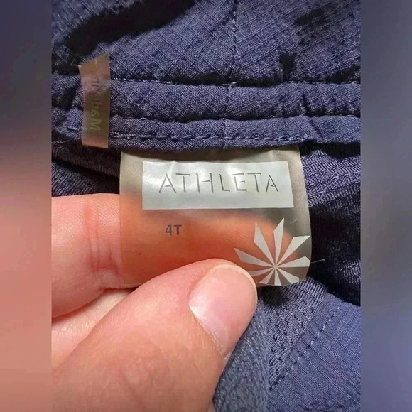 Athleta Women’s Navy Athletic Pocket Cargo Skort - Size 4T - Picture 4 of 4